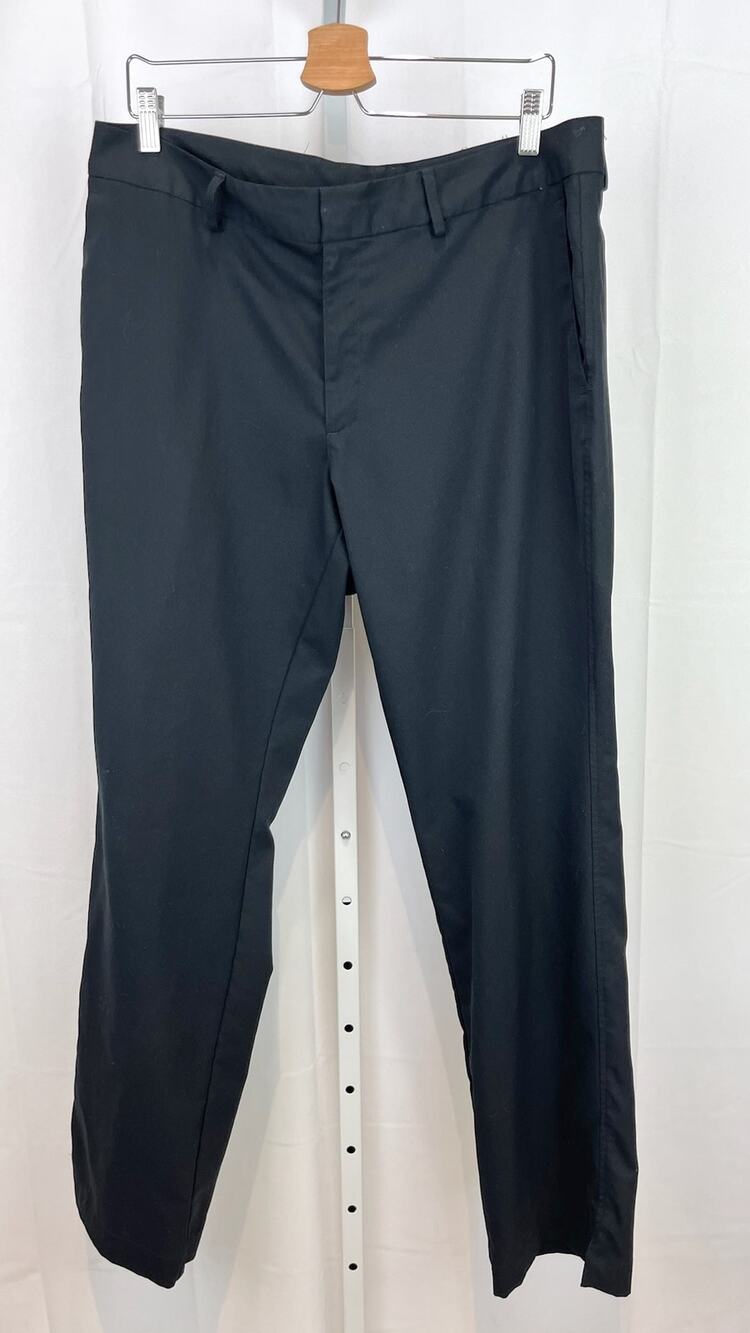 UNDER ARMOUR Size 34 x 32 Flat Front Performance Golf Pants Zip fly Black